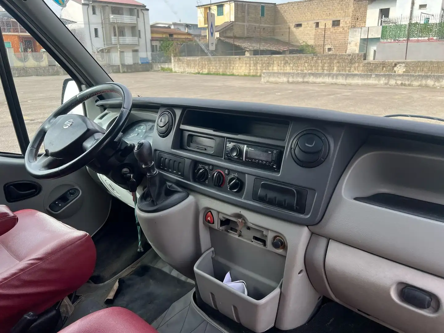 Nissan Interstar Bianco - 2