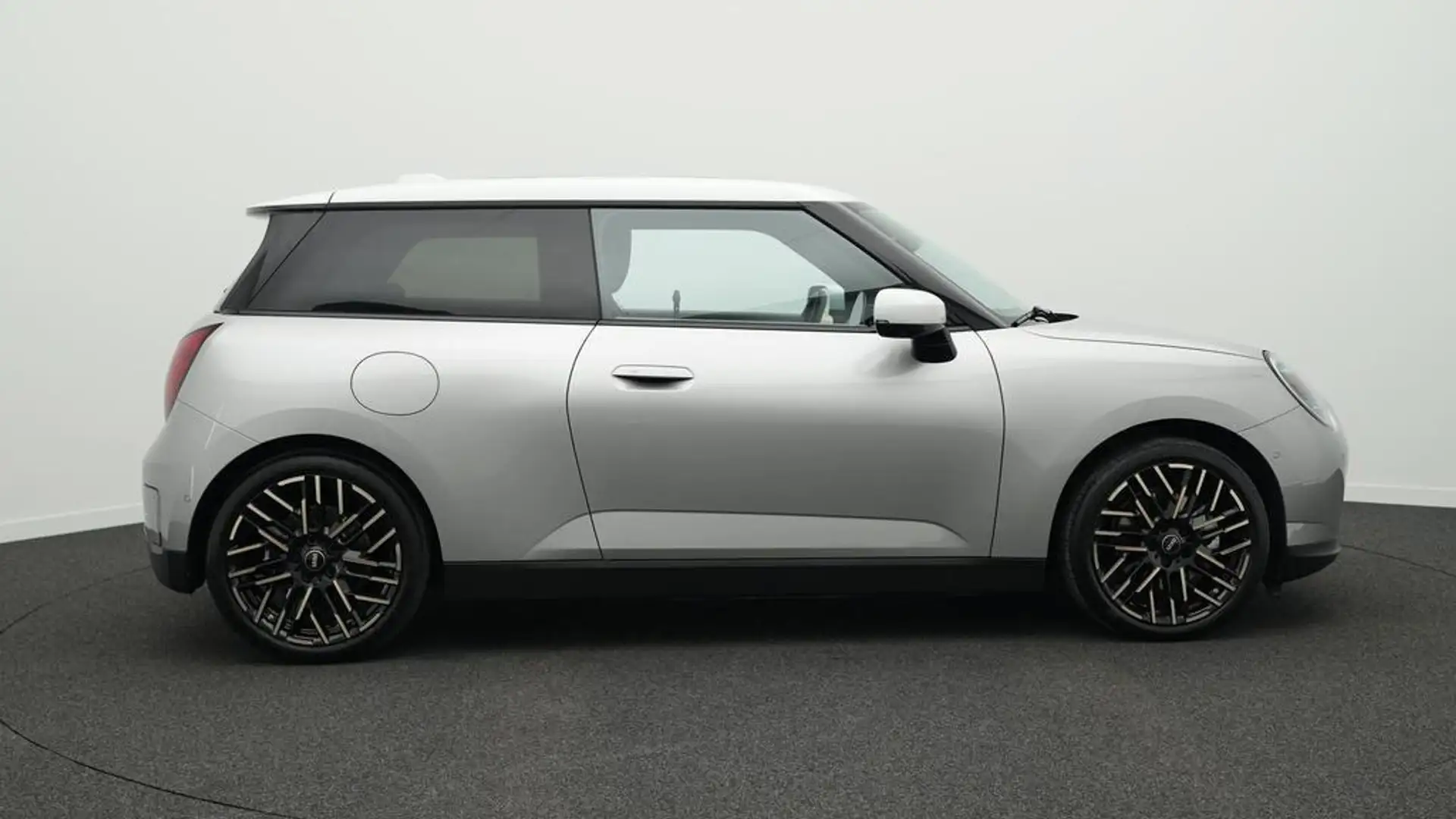 MINI Cooper E Favoured Trim Grau - 2