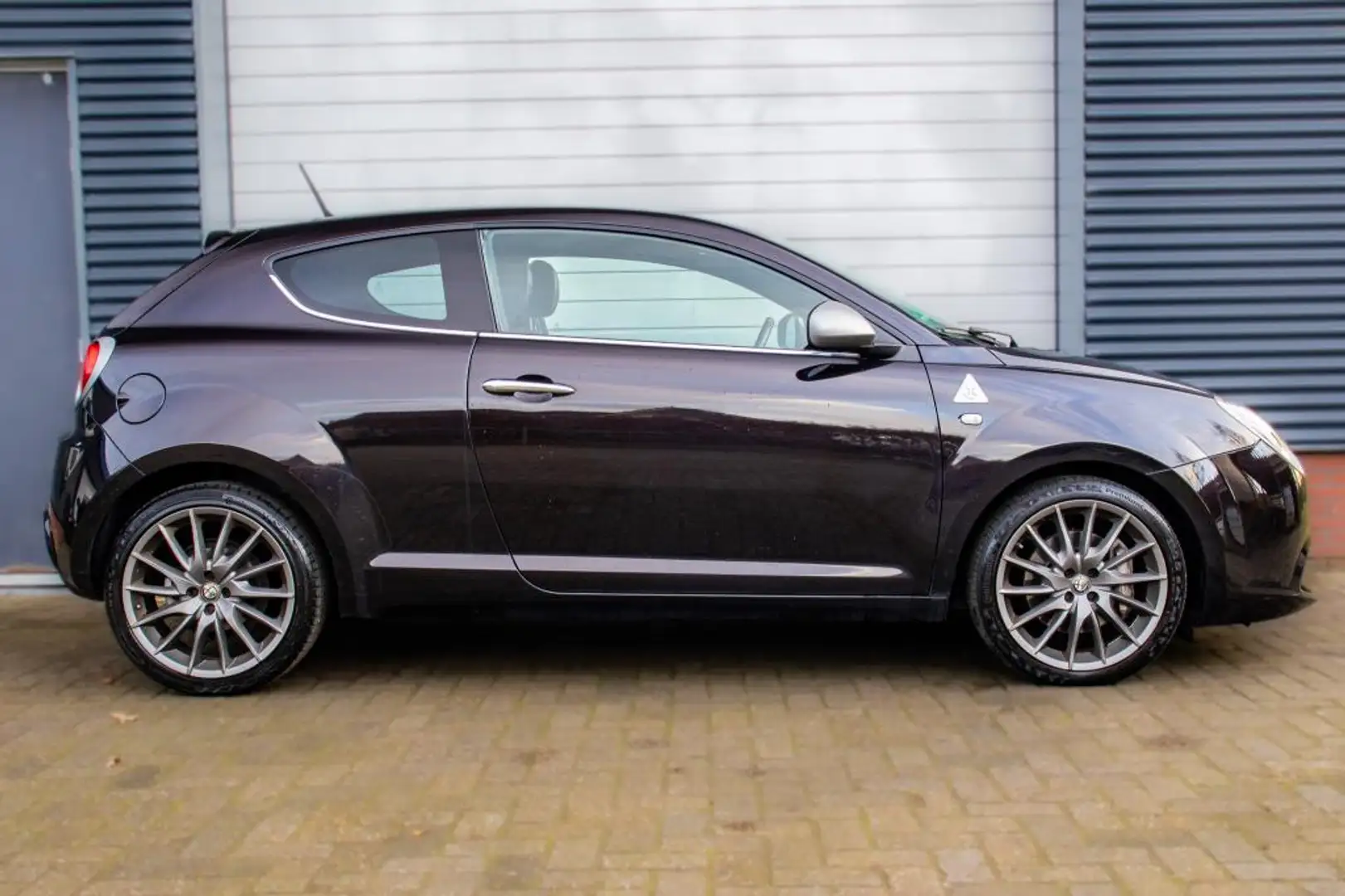 Alfa Romeo MiTo 1.4 T Quadrifoglio Verde Zwart - 2