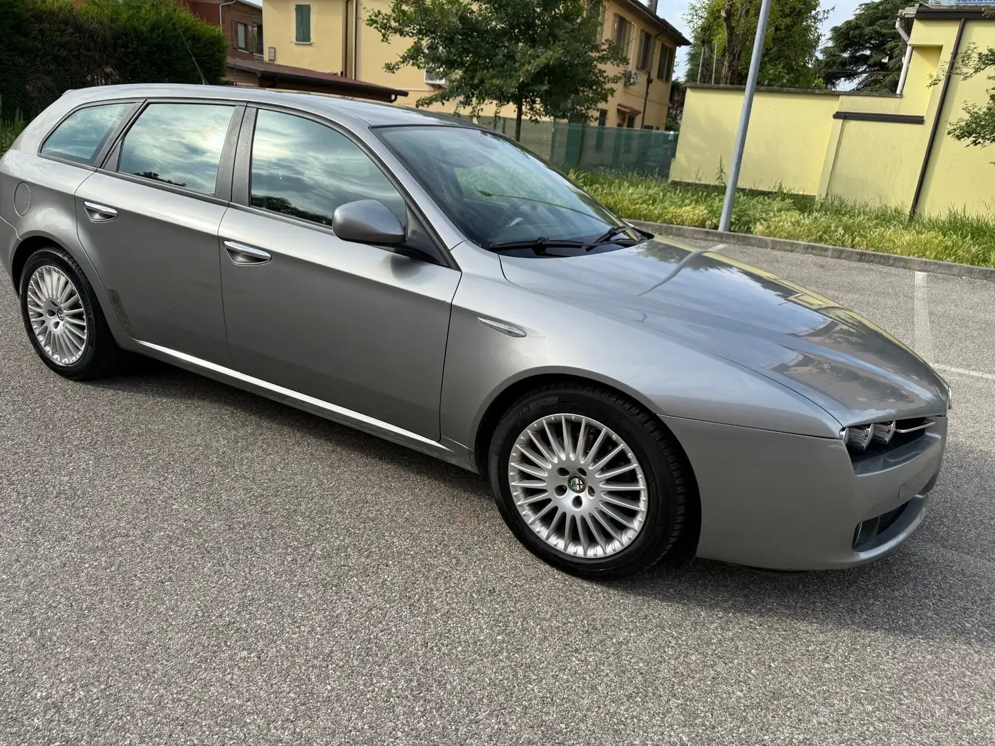 Alfa Romeo 159 SW 1.9 jtdm - Grigio - 2