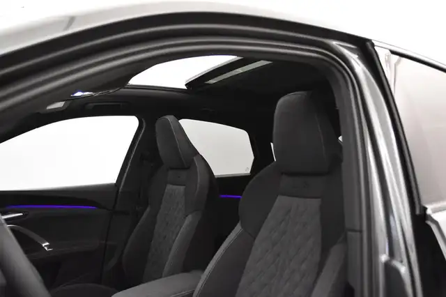 Audi Q5 view 13