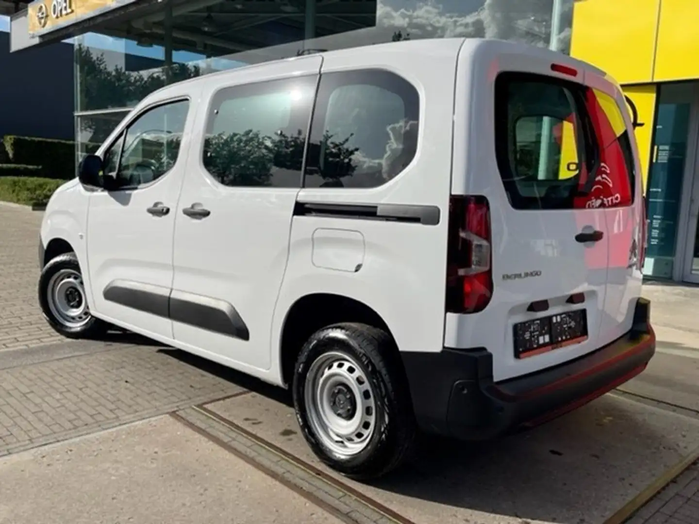 Citroen Berlingo 100pk MT6 - Navi - 3 zit - schuifdeur L+R Blanc - 2