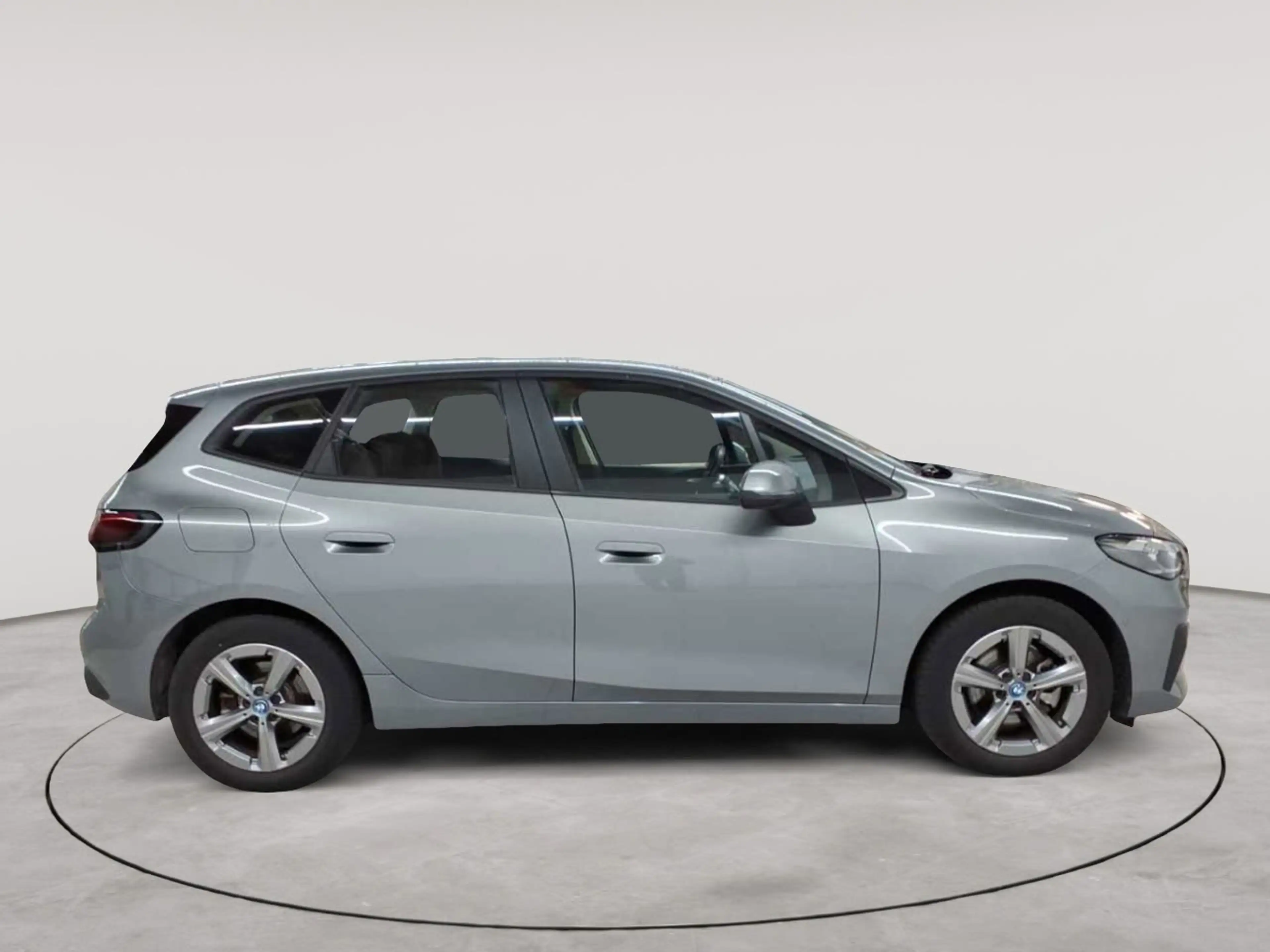 BMW 225 225e xDrive Active Tourer Aut. — photo 3