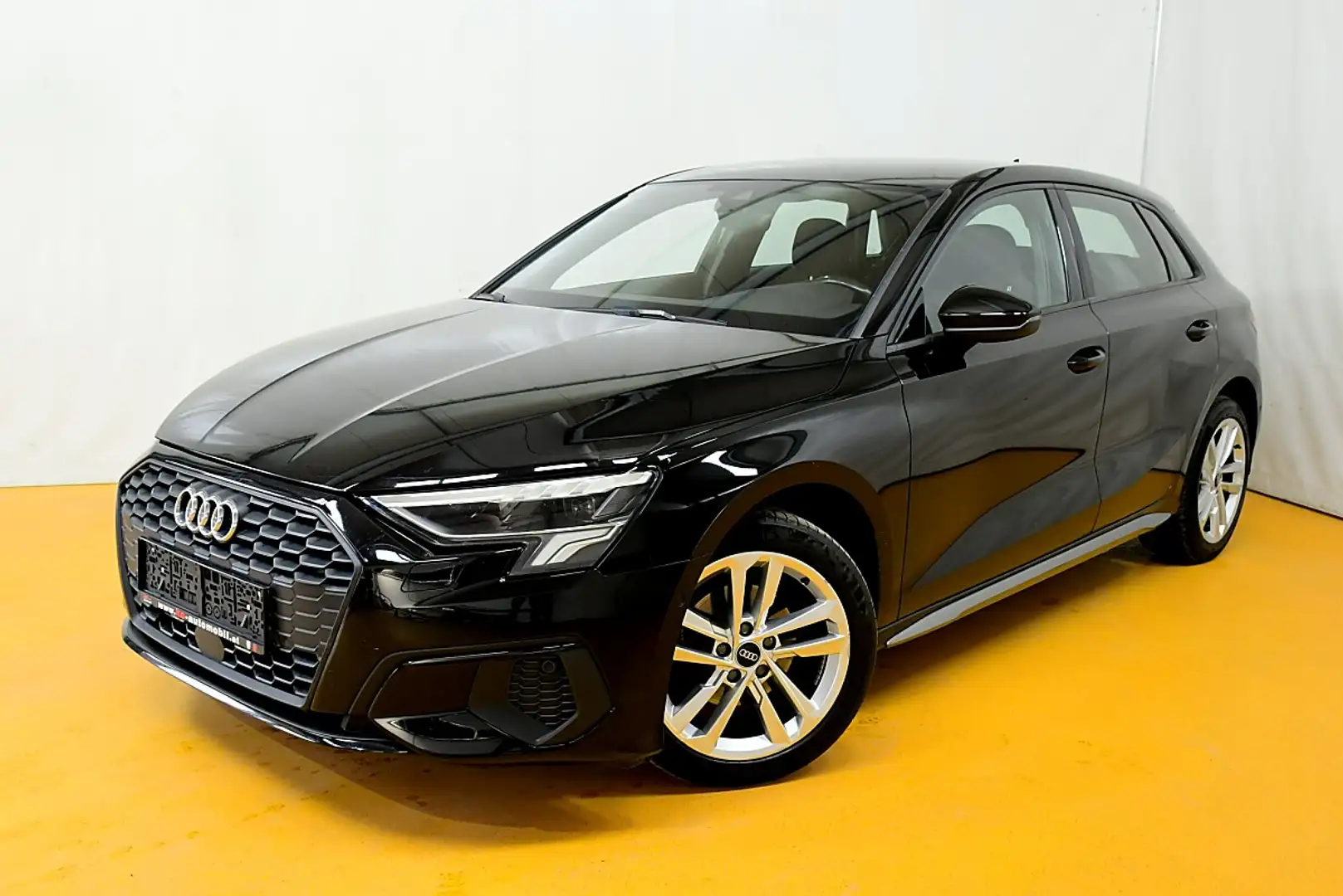Audi A3 SB 30 TDI S-tronic intense Schwarz - 1