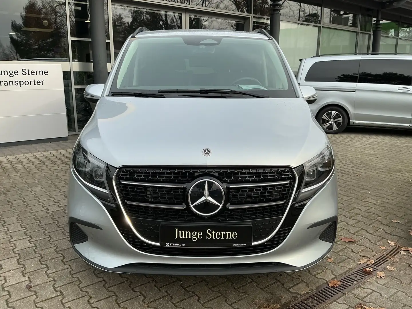 Mercedes-Benz V 250 V 250 d 4M Style L DISTR/Pano/Multibeam/Navi/KAM Silber - 2