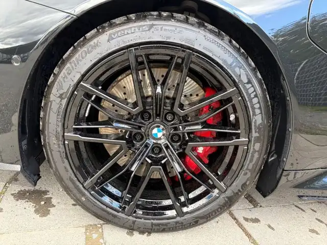 BMW M5 view 7
