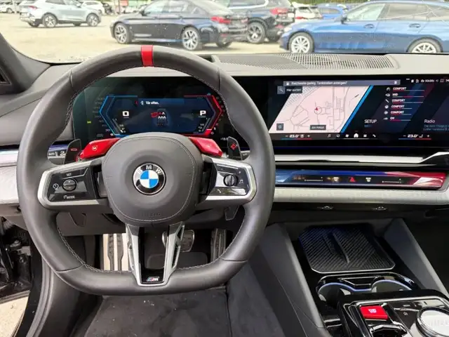 BMW M5 view 10