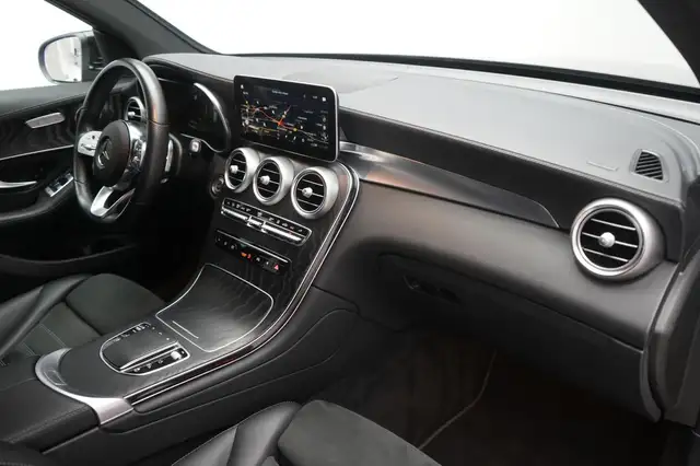 Mercedes-Benz 300 view 8