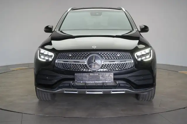 Mercedes-Benz 300 view 2