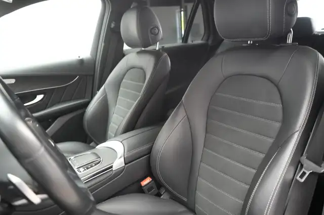 Mercedes-Benz 300 view 12