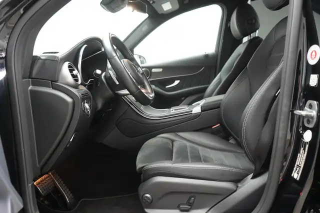 Mercedes-Benz 300 view 11