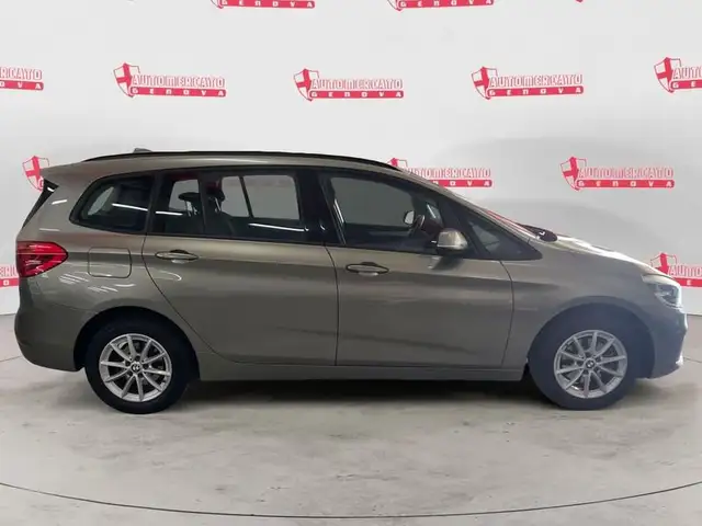 BMW 2 Series view 5