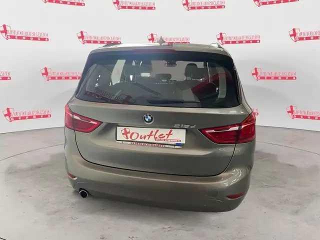 BMW 2 Series view 6