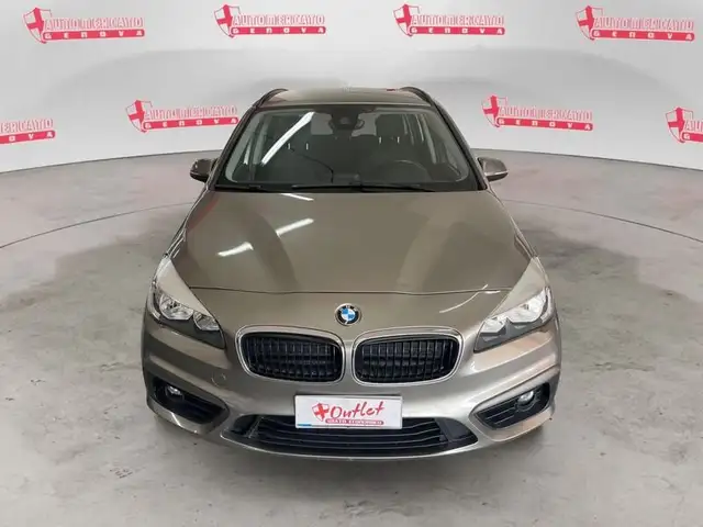 BMW 2 Series view 4