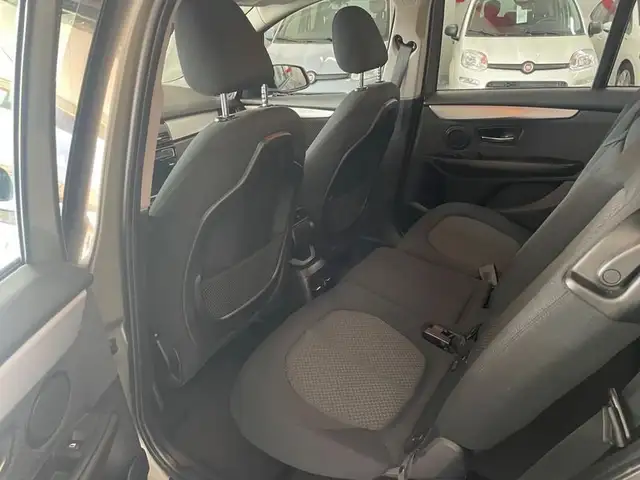 BMW 2 Series view 9