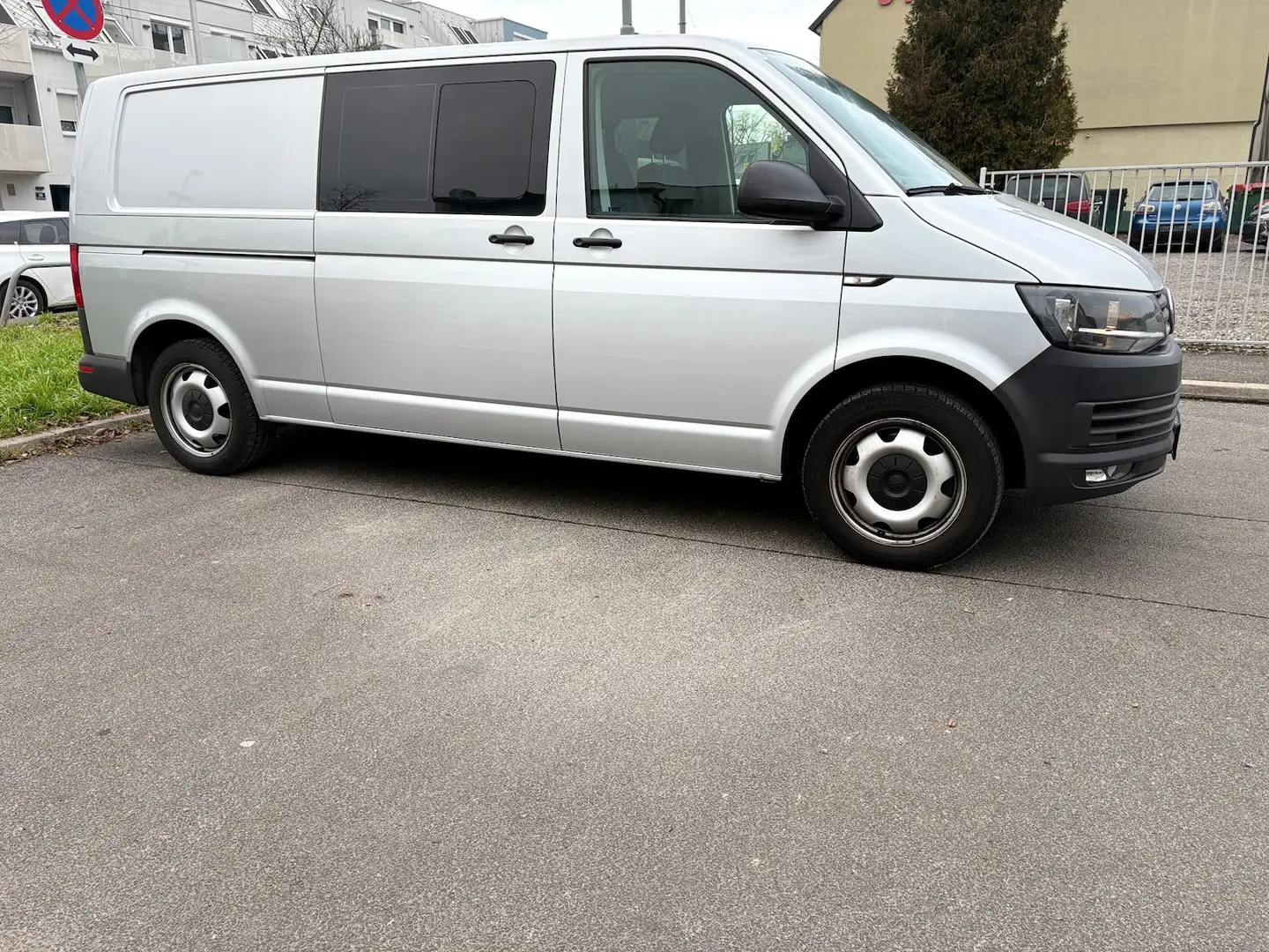 Volkswagen T6 DoKa-Kasten 2.0 TDI LR 4MOTION*NAVI*KAMERA Grau - 1
