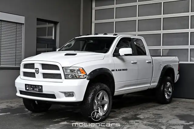 Dodge RAM 1500 Sport 4x4 HEMI 5,7 Liter
