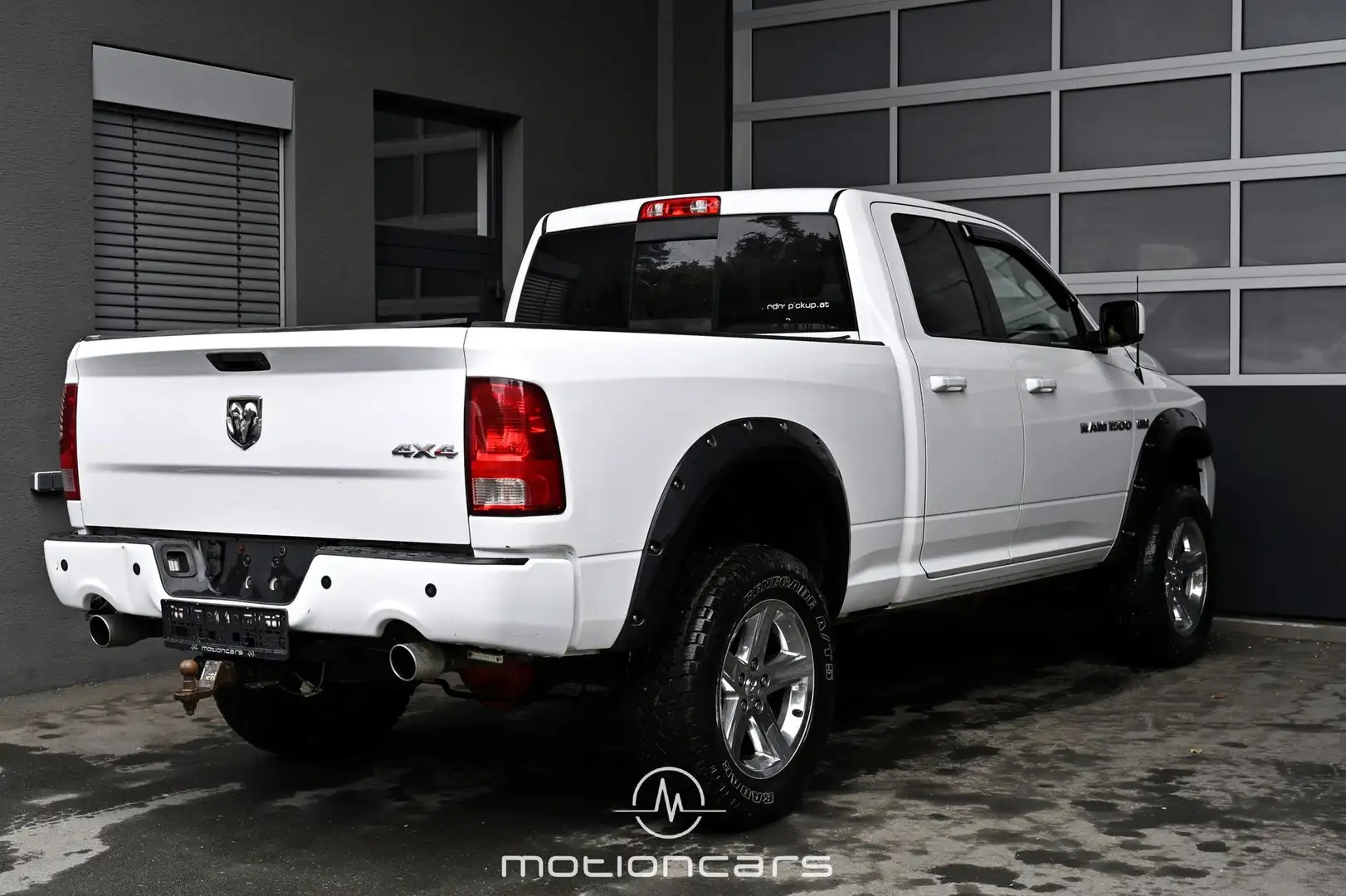 Dodge RAM 1500 Sport 4x4 HEMI 5,7 Liter Blanc - 2