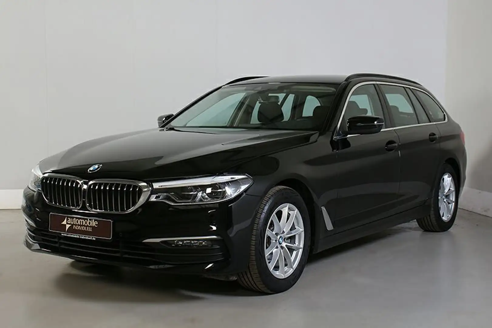 BMW 520 d xDrive Touring LED HUD AHK Navi Noir - 2