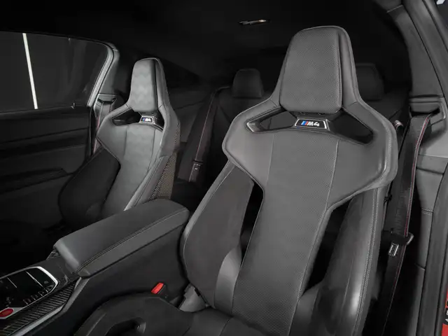 BMW M4 view 11