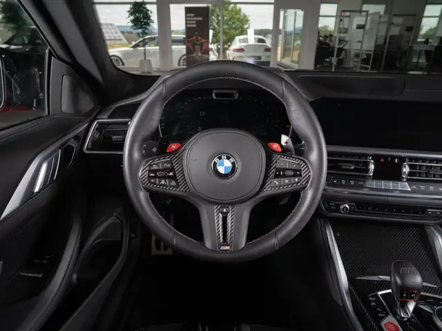 BMW M4 view 12