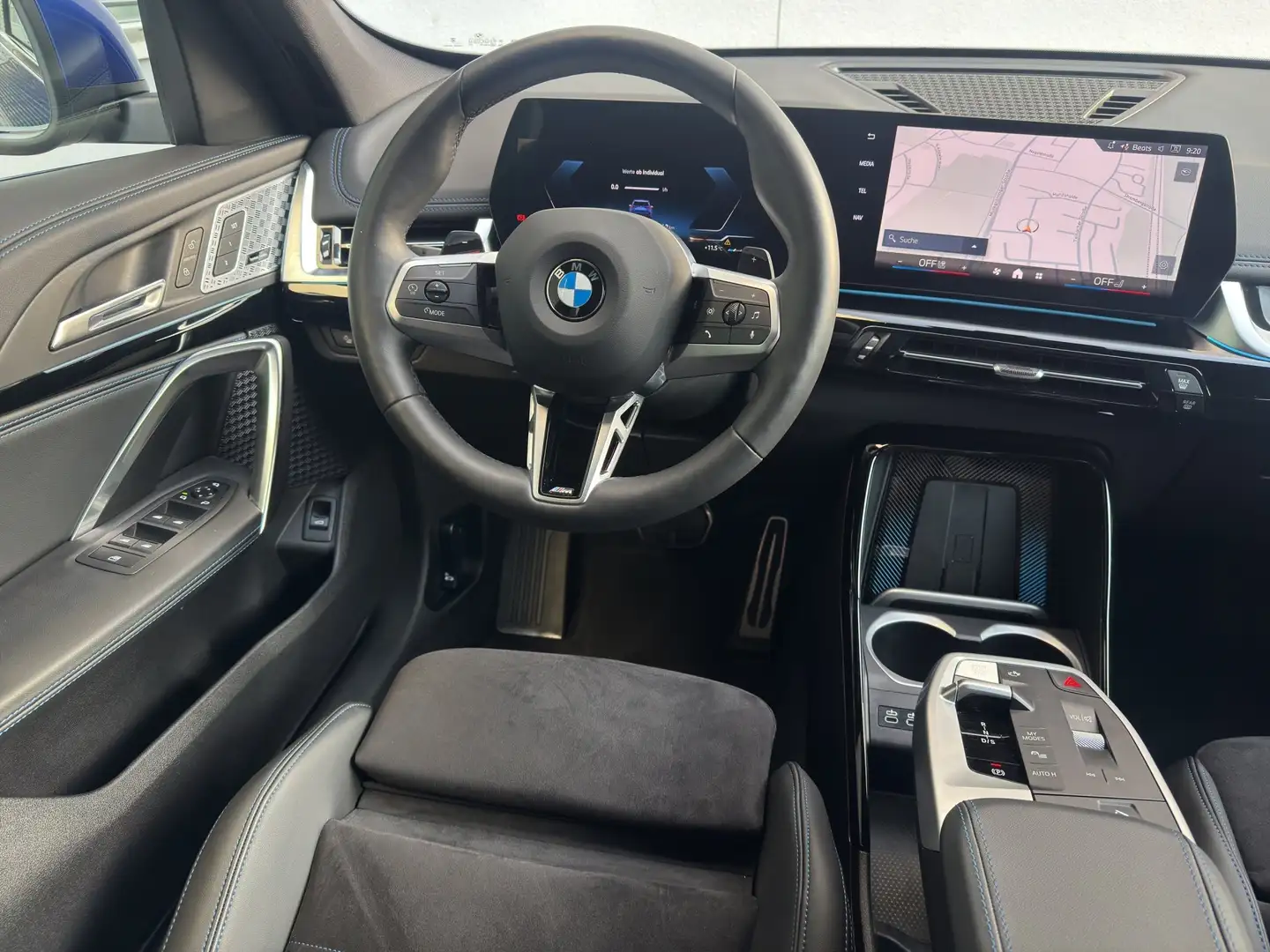 BMW X1 sDrive 18i M Sportpaket LED Navi AHK ParkAs Blau - 2
