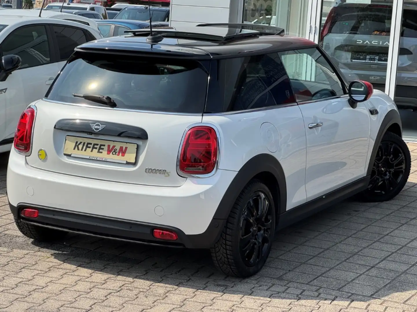 MINI Cooper SE HUD PANO KAMERA H/K KEYLESS WÄRMEPUMPE Weiß - 2