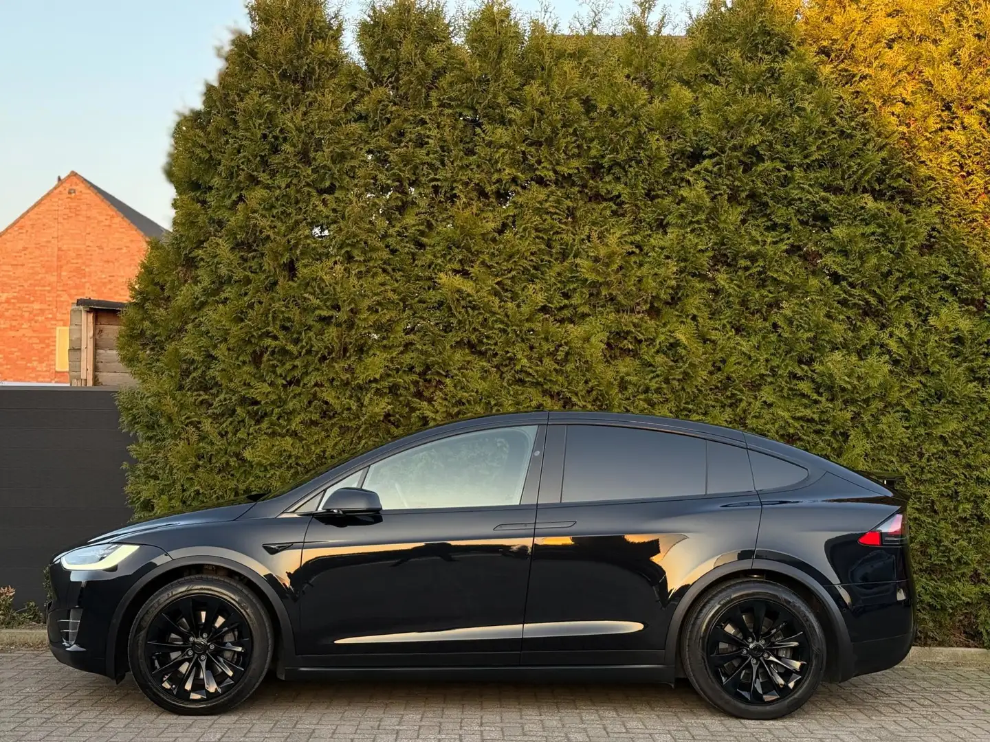 Tesla Model X 75D Base Auto Pilot Trekhaak Black Pack Schwarz - 2