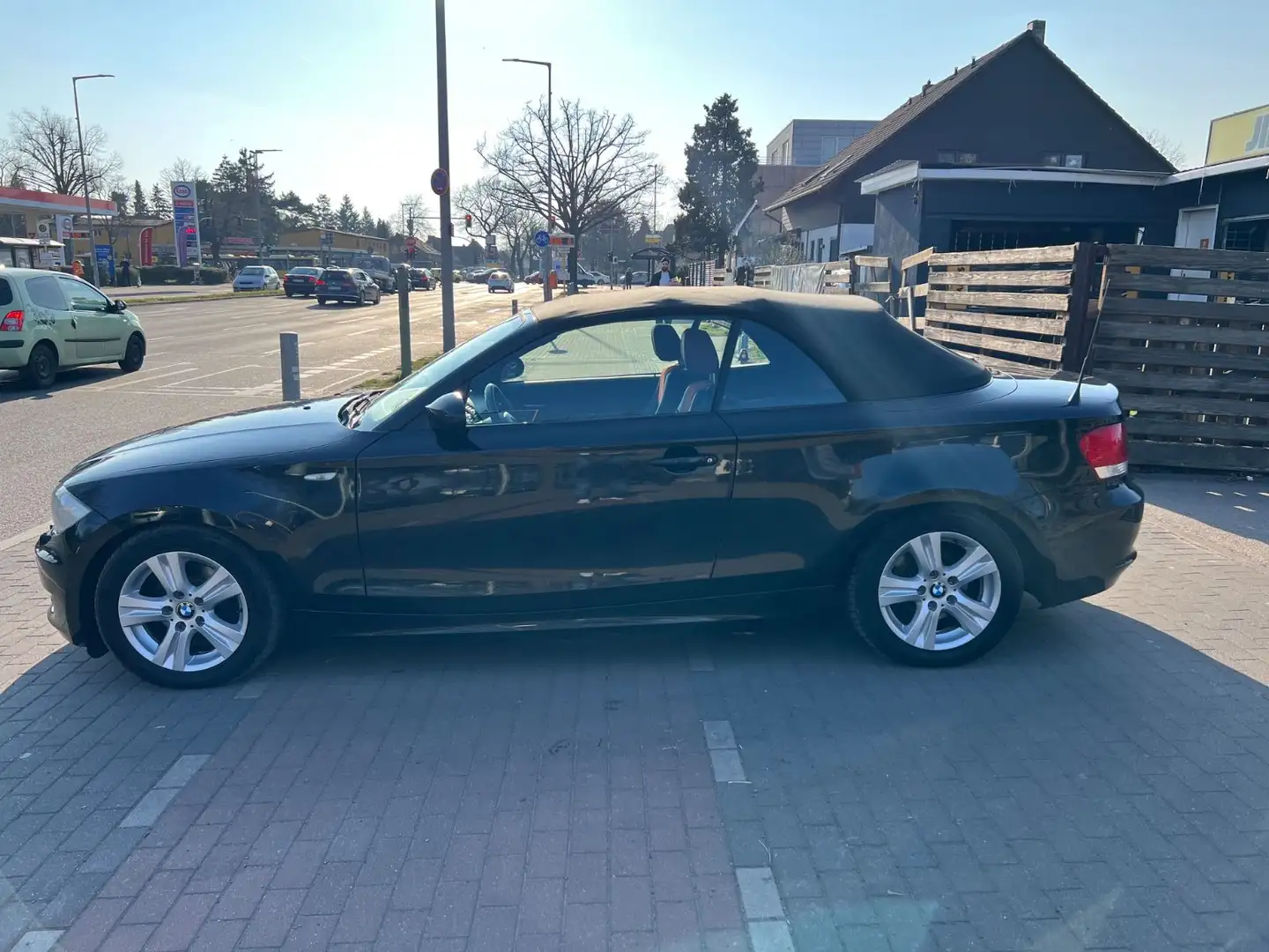 BMW 118 Baureihe 1 Cabrio 118i Noir - 1