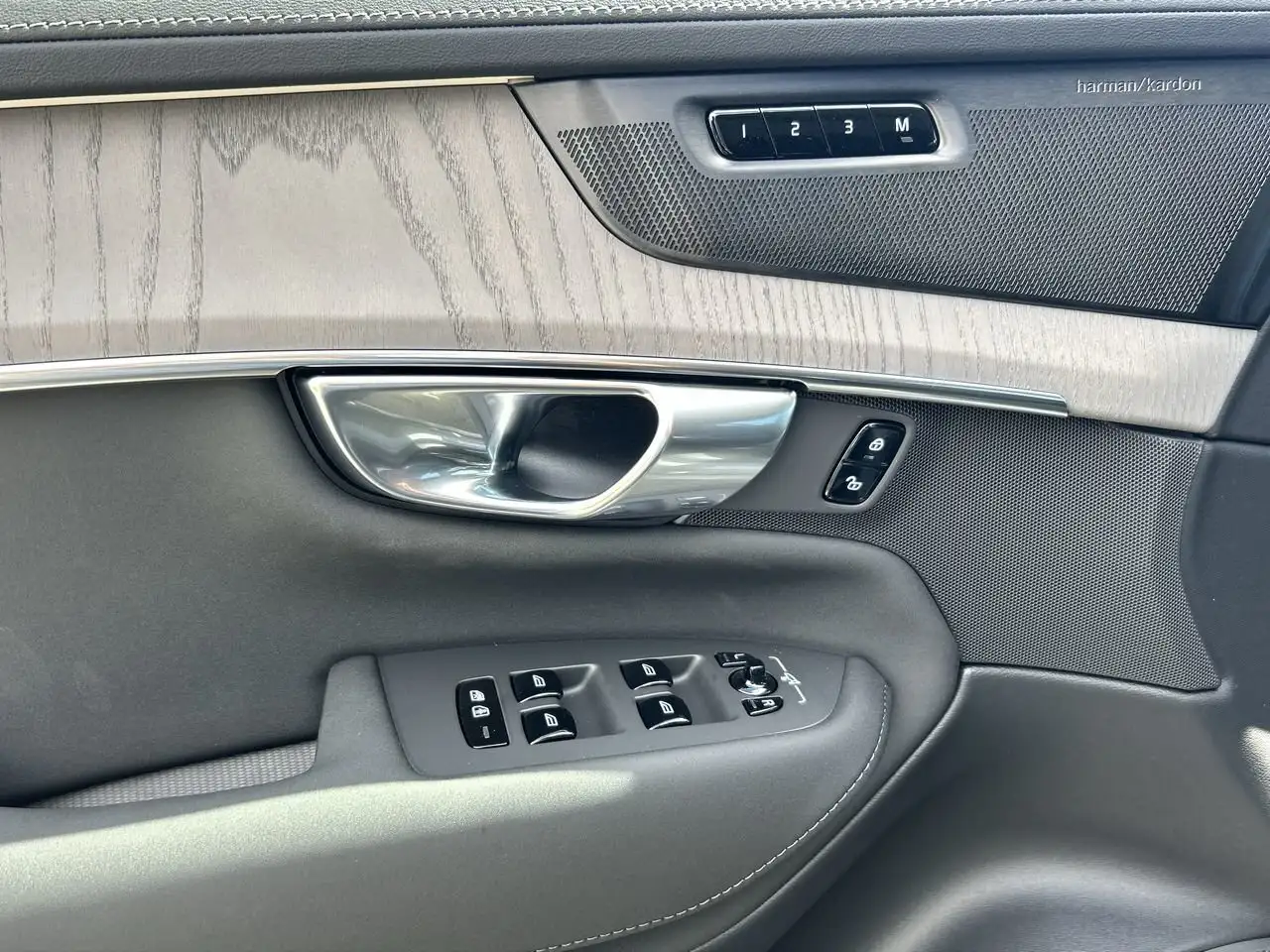 Volvo XC90 снимка Volvo XC90