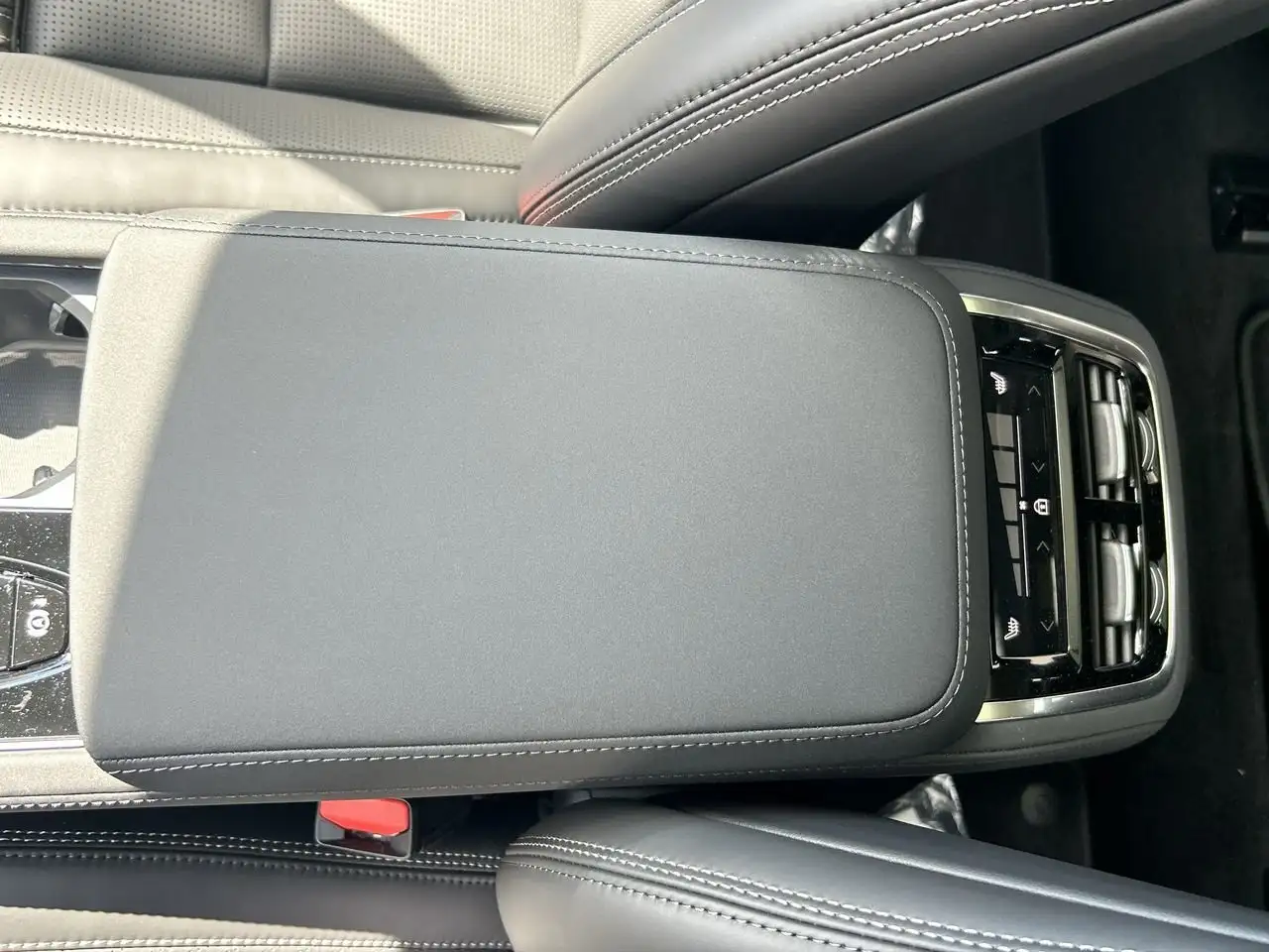 Volvo XC90 снимка Volvo XC90