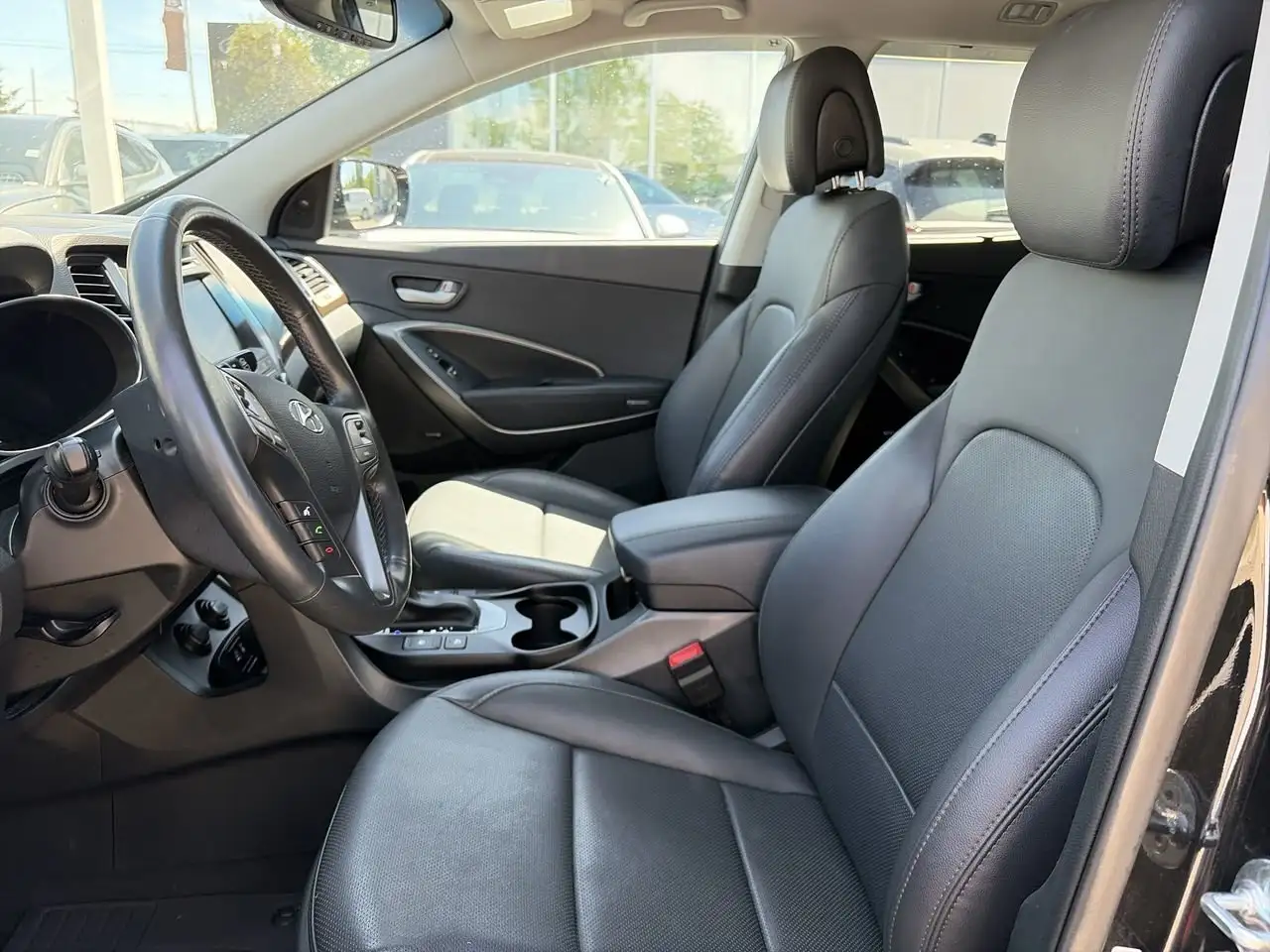 Hyundai SANTA FE photo Hyundai SANTA FE