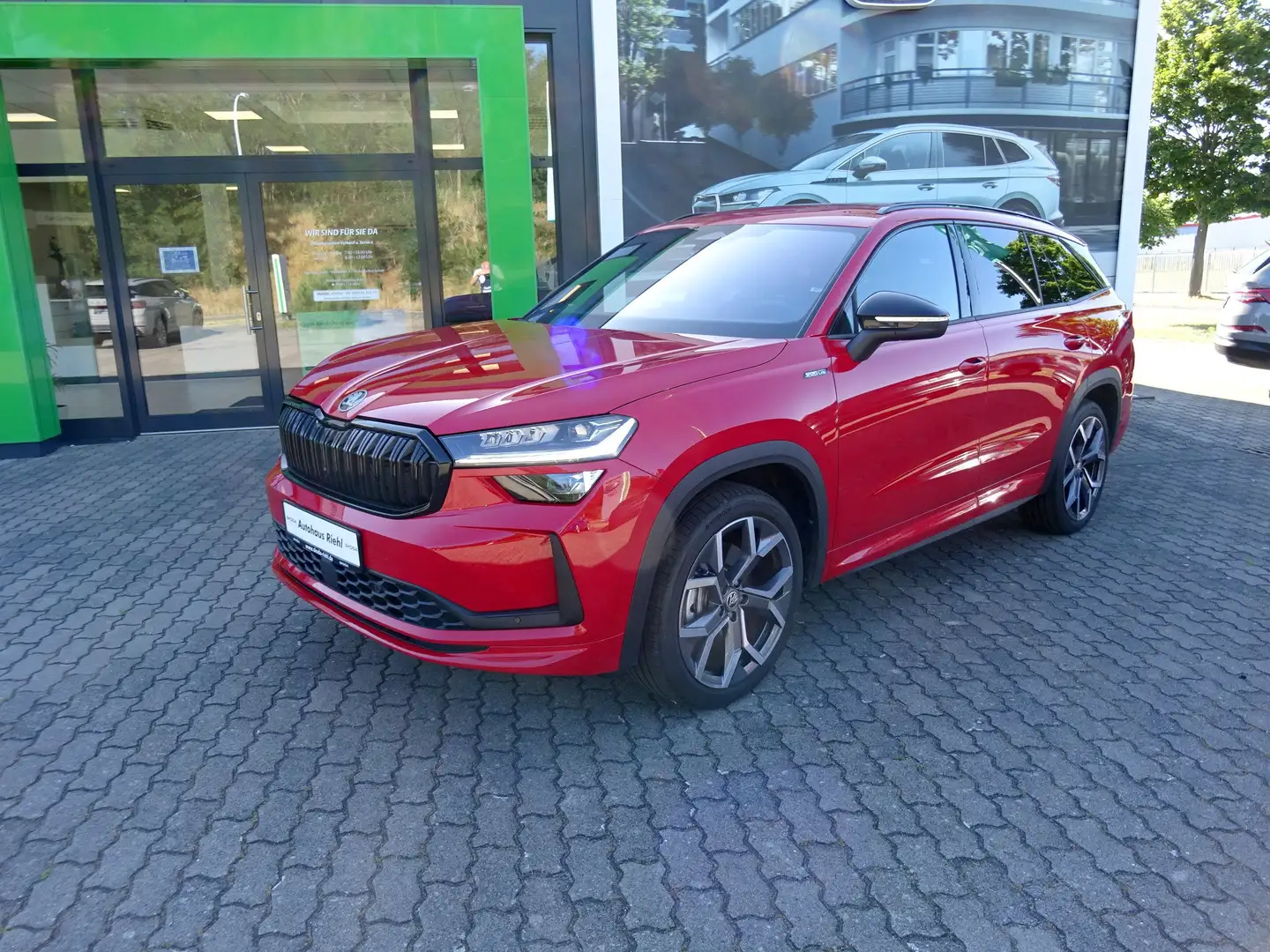 Skoda Kodiaq 2.0 TDI 142kW 4x4 Sportline*Travelass*CANTON*AHZ* Czerwony - 2