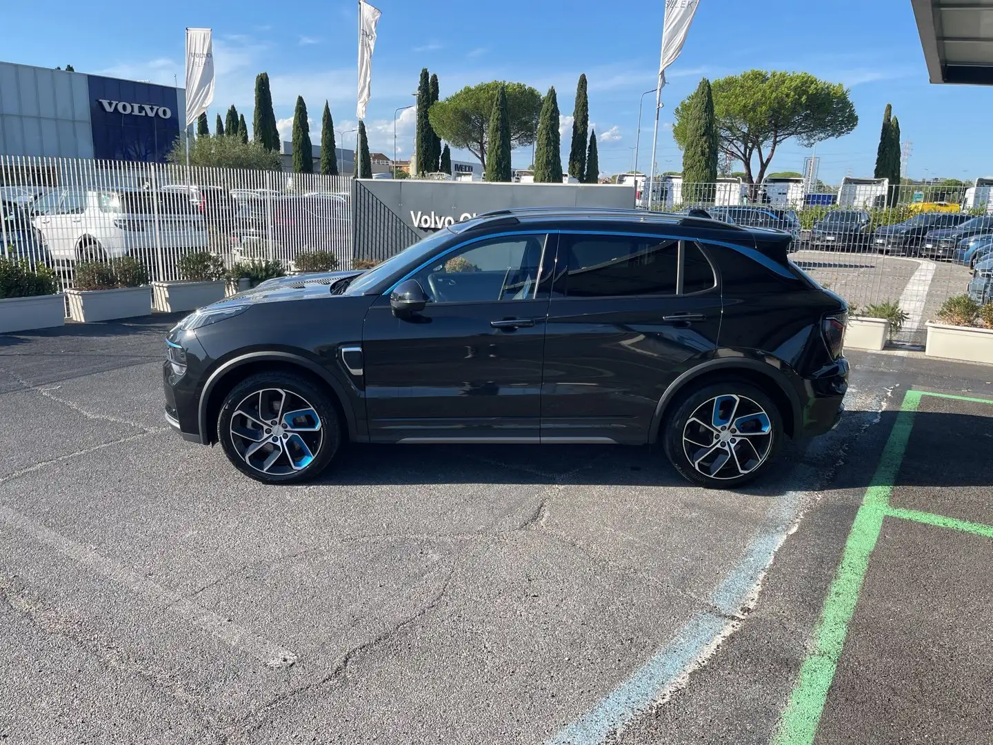 Lynk & Co 01 01 PHEV Nero - 2