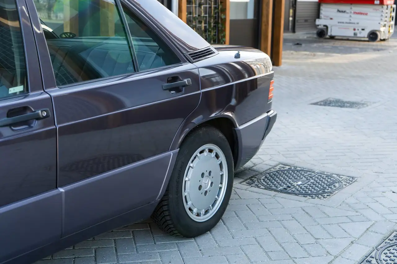 Mercedes-Benz 190 1.8 E Basic, foto 5