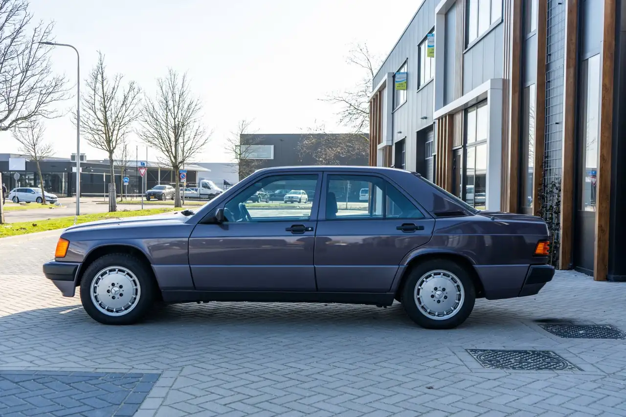 Mercedes-Benz 190 1.8 E Basic, foto 3