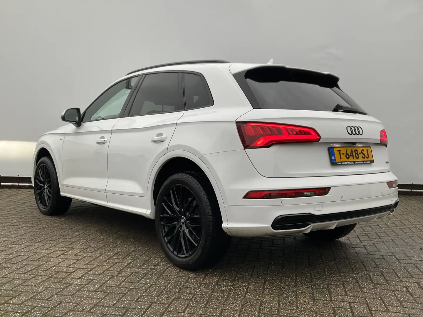 Audi Q5 3.0 TDI 6-Cil 286pk Quattro Sport S Line Black Edi Wit - 2
