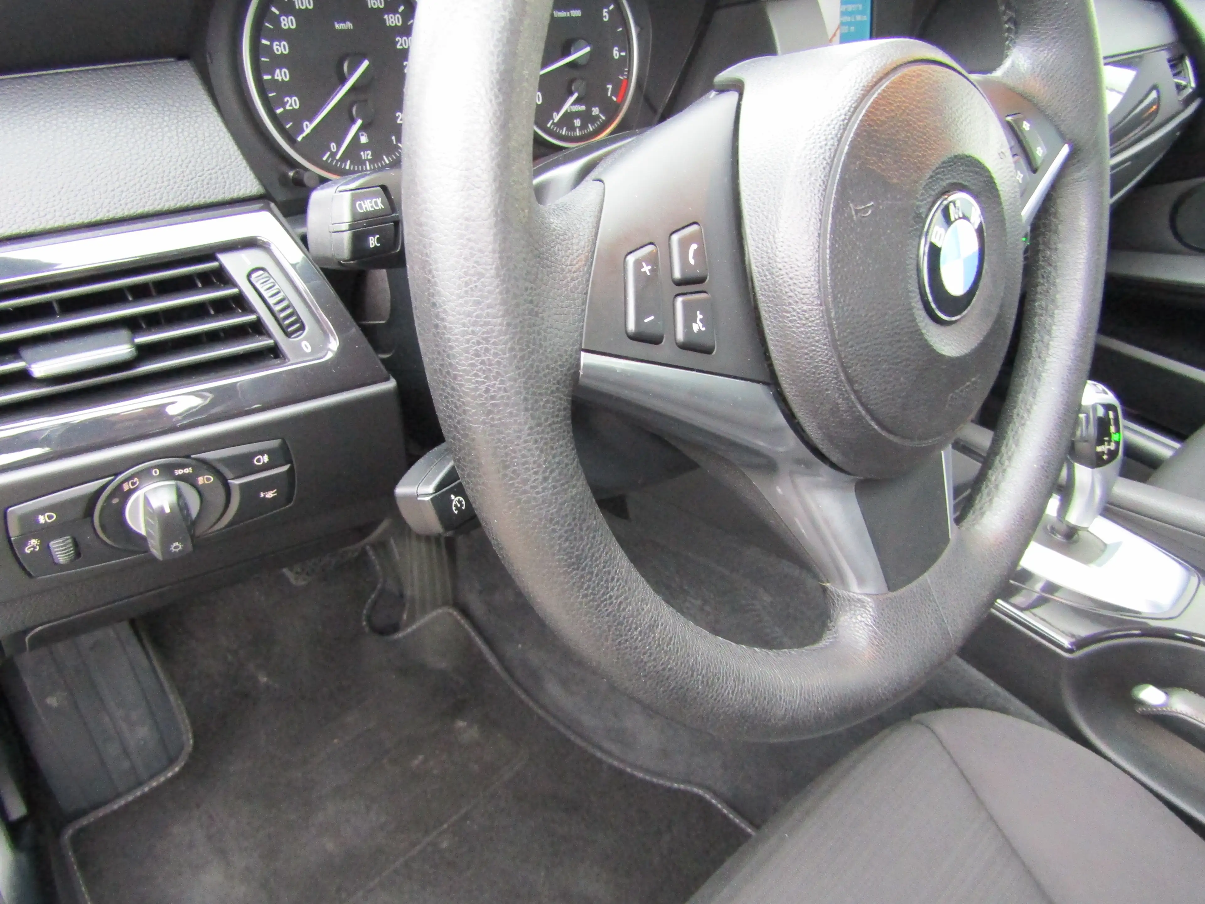 BMW 523 523i Limousine, 8Fach Bereifung, Top Zustand,Schiebedach — photo 12
