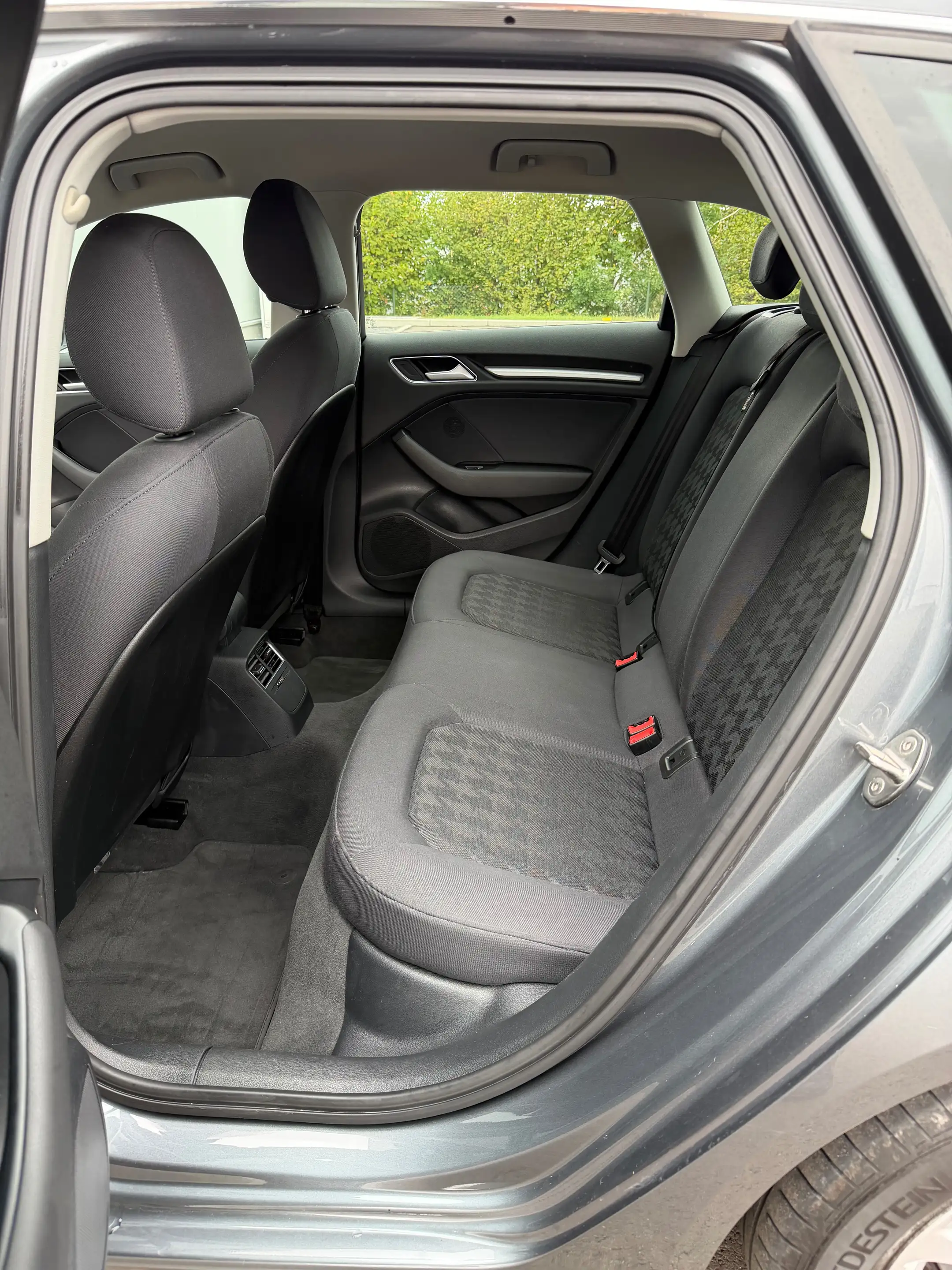 Audi A3 A3 Sportback 1.6 TDi Ambition S line S tronic — photo 10