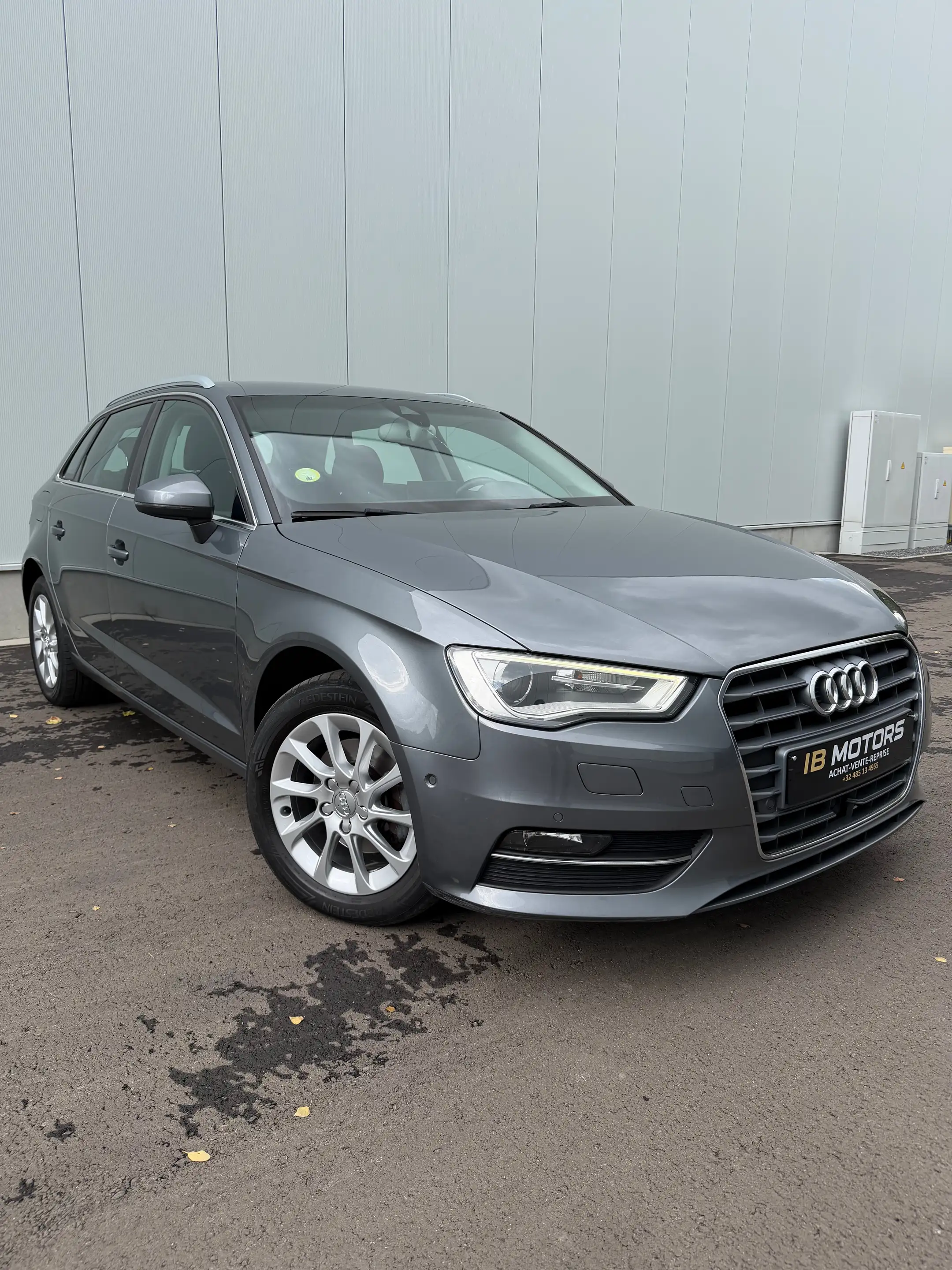 Audi A3 A3 Sportback 1.6 TDi Ambition S line S tronic — photo 3
