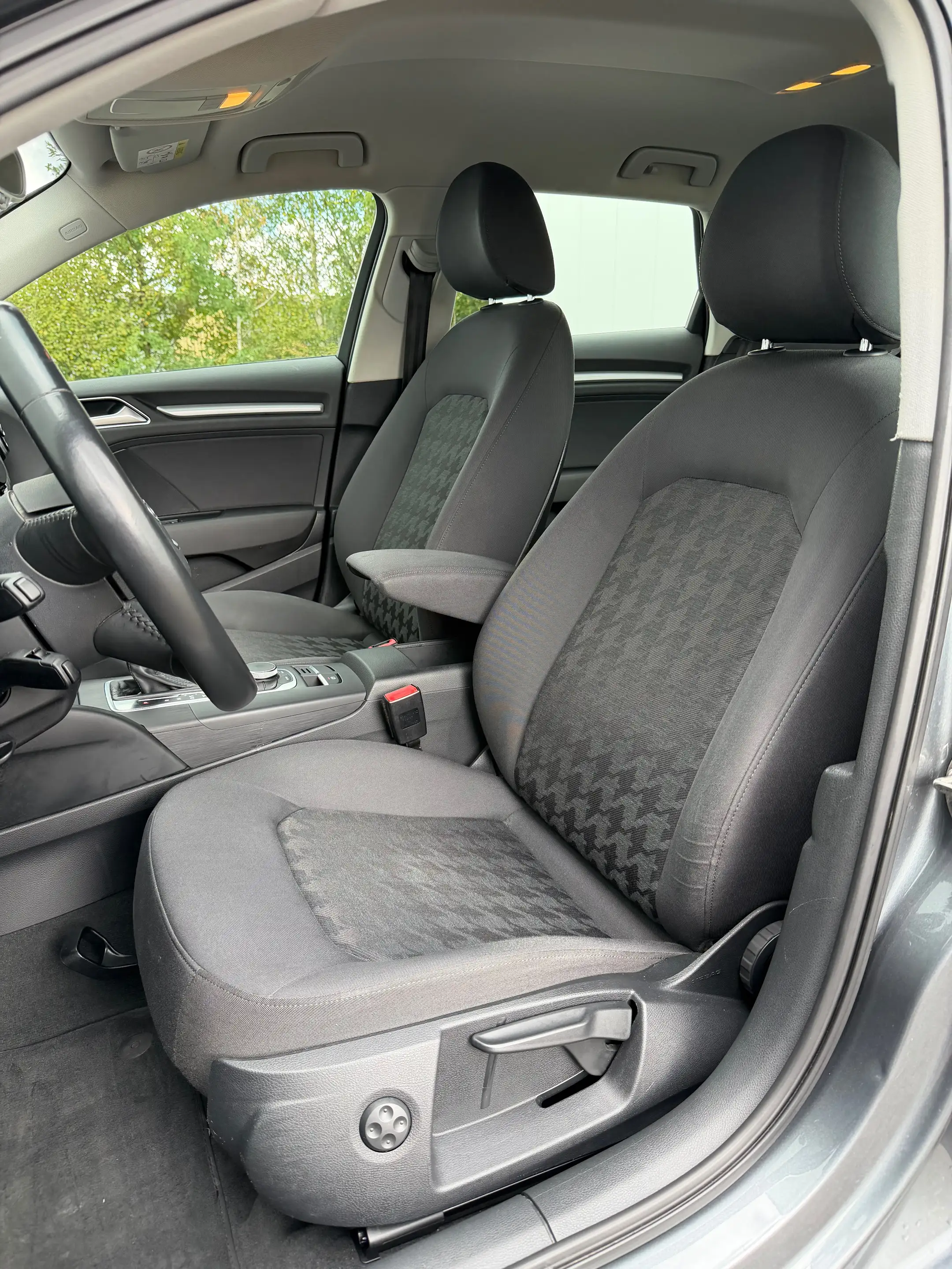 Audi A3 A3 Sportback 1.6 TDi Ambition S line S tronic — photo 9