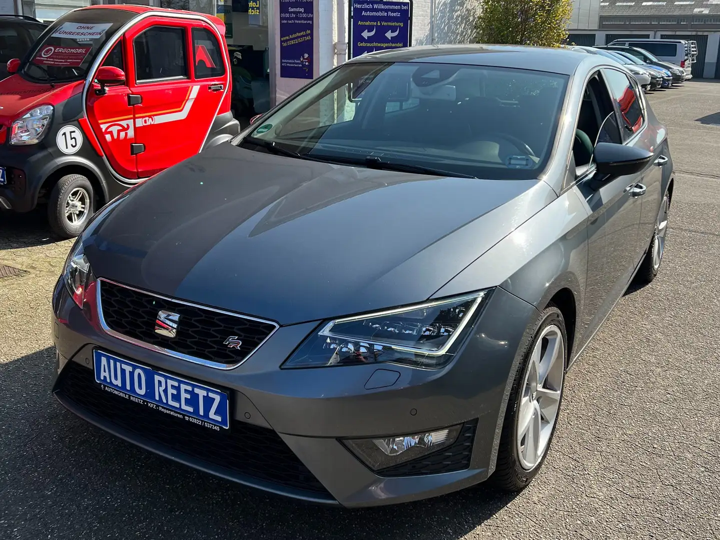 SEAT Leon TÜV & Inspektion NEU - Automatik - Garantie Grau - 1