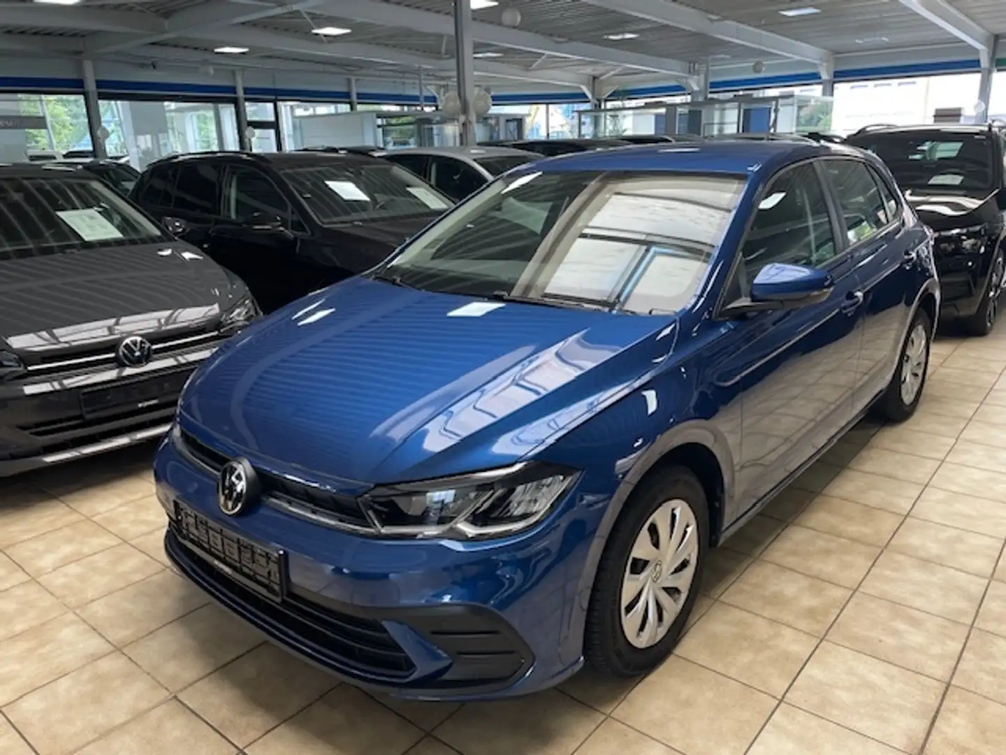 Volkswagen Polo VI Basis 1.0 EU6d Digitales Cockpit LED Musikstrea Blau - 1