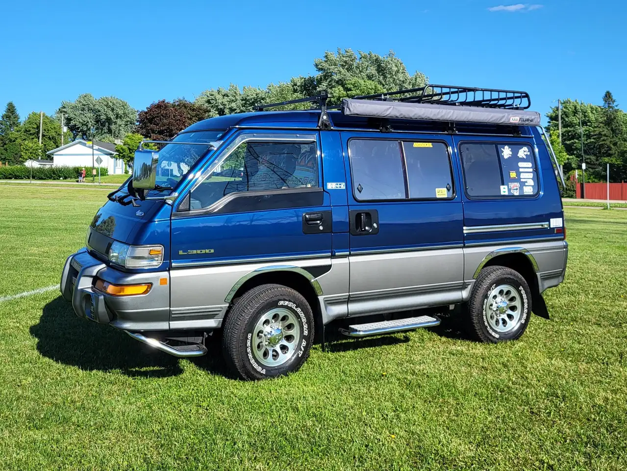 1998 Mitsubishi Delica