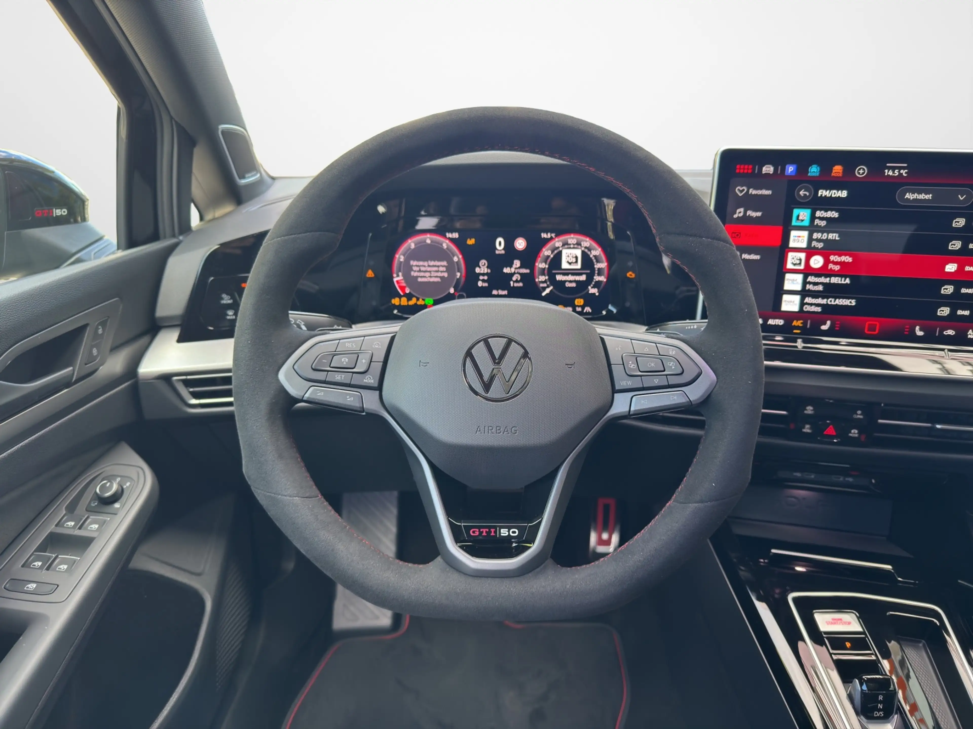 Volkswagen Golf GTI 2.0 TSI DSG 50 EDITION — photo 9
