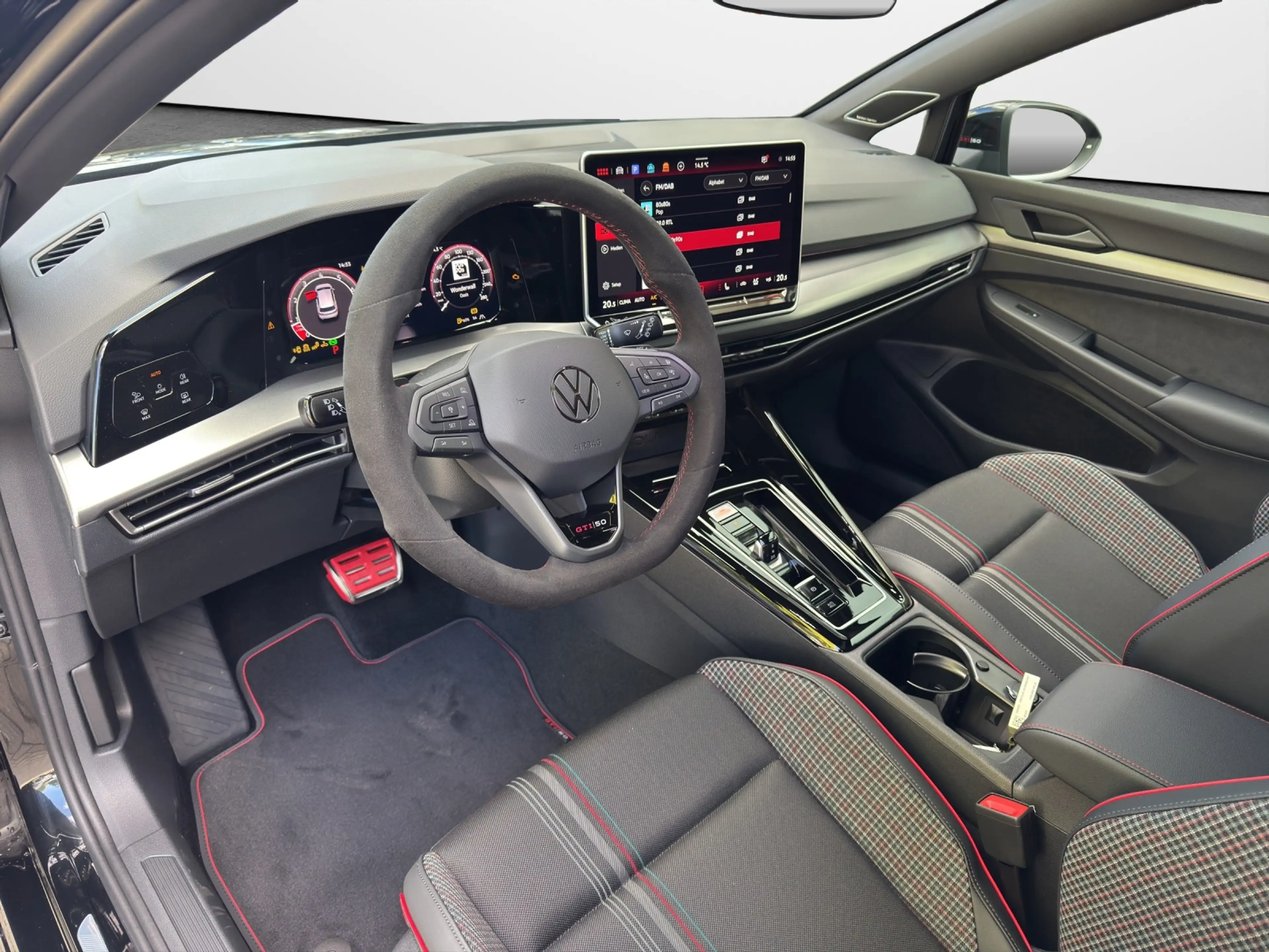 Volkswagen Golf GTI 2.0 TSI DSG 50 EDITION — photo 7