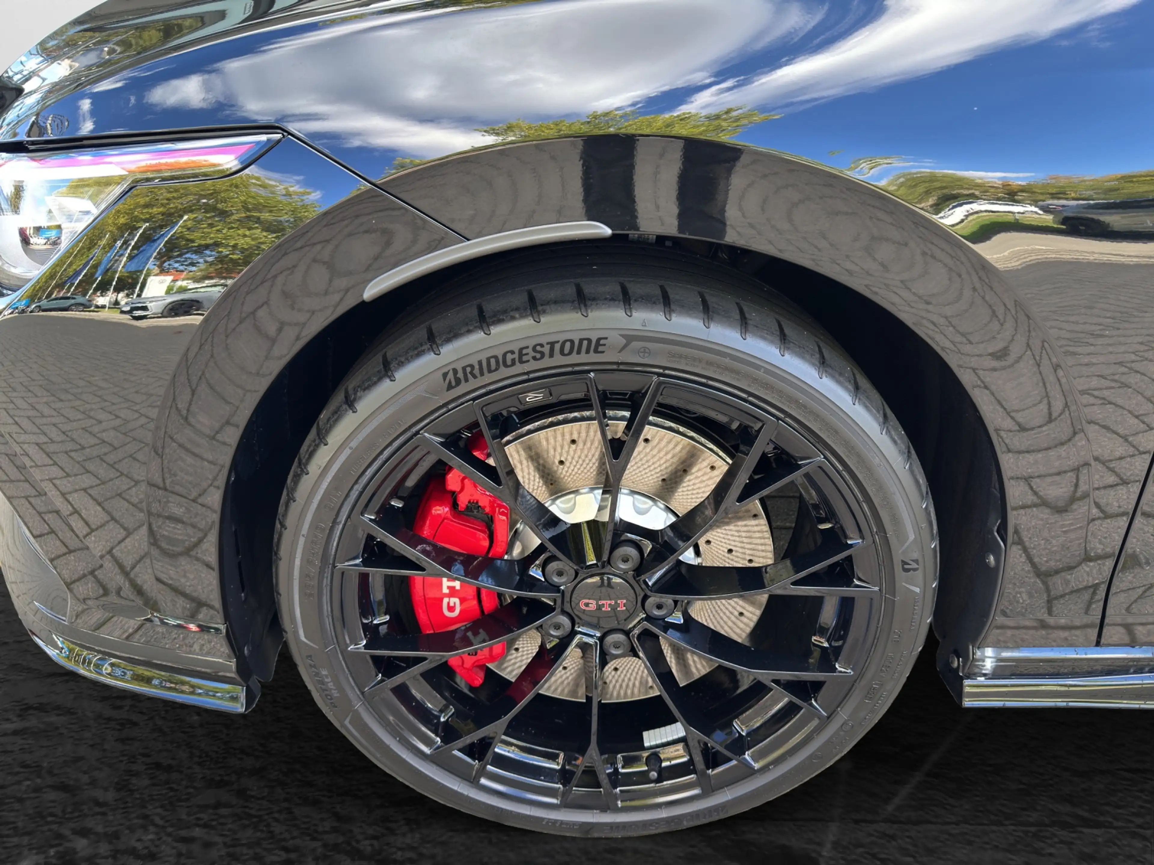 Volkswagen Golf GTI 2.0 TSI DSG 50 EDITION — photo 5