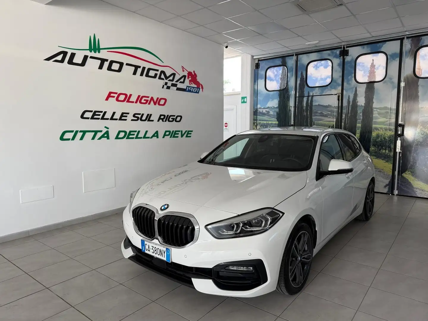 BMW 118 118d Sport auto Blanc - 1