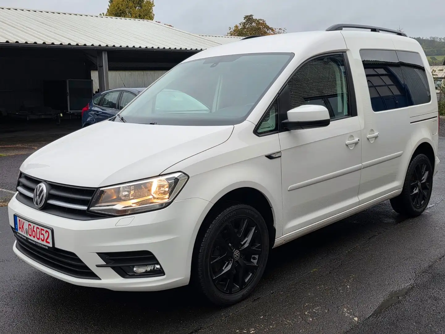 Volkswagen Caddy 2.0 TDI 150 Ps 5.Sitzer Navi/Klima/Scheckh Wit - 1