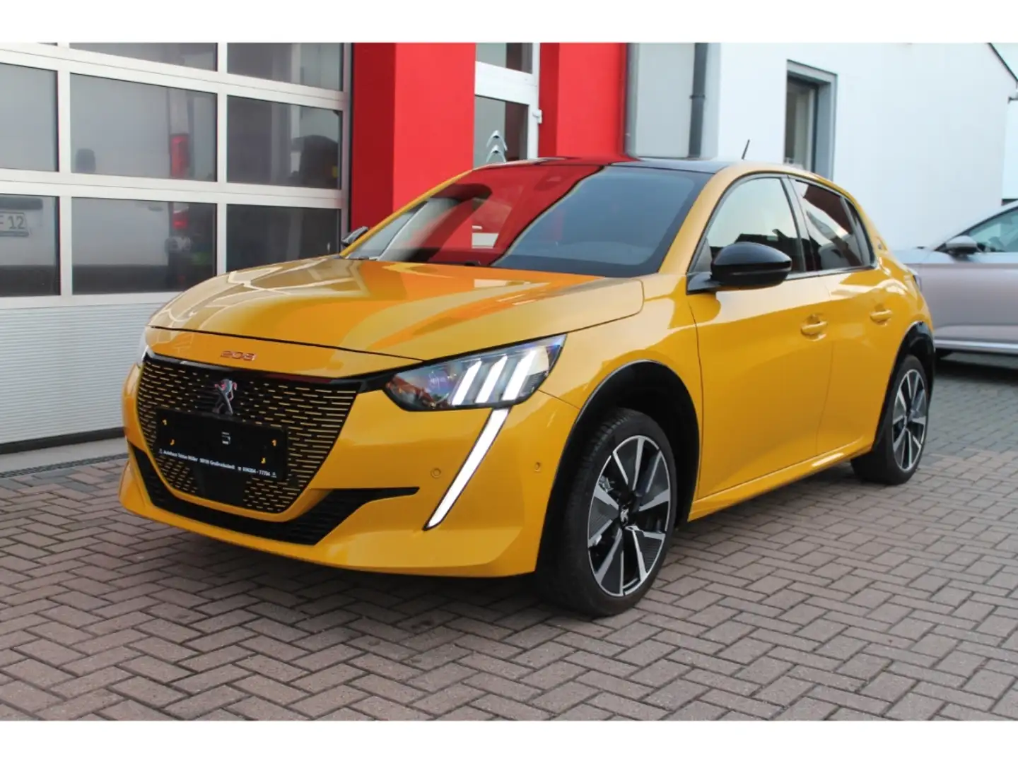 Peugeot 208 -e GT Dach Kamera Navi Shz LED DAB Apple Jaune - 1
